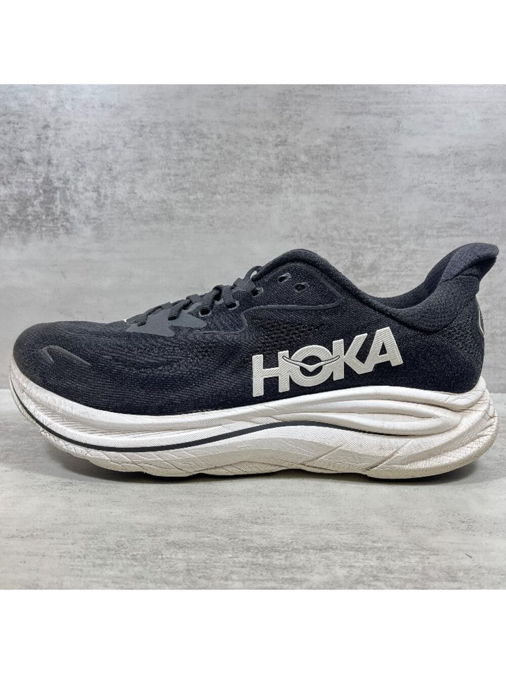 Hoka Clifton 10 Running Shoes - Men's Size 11.5 2E Wide - Black
